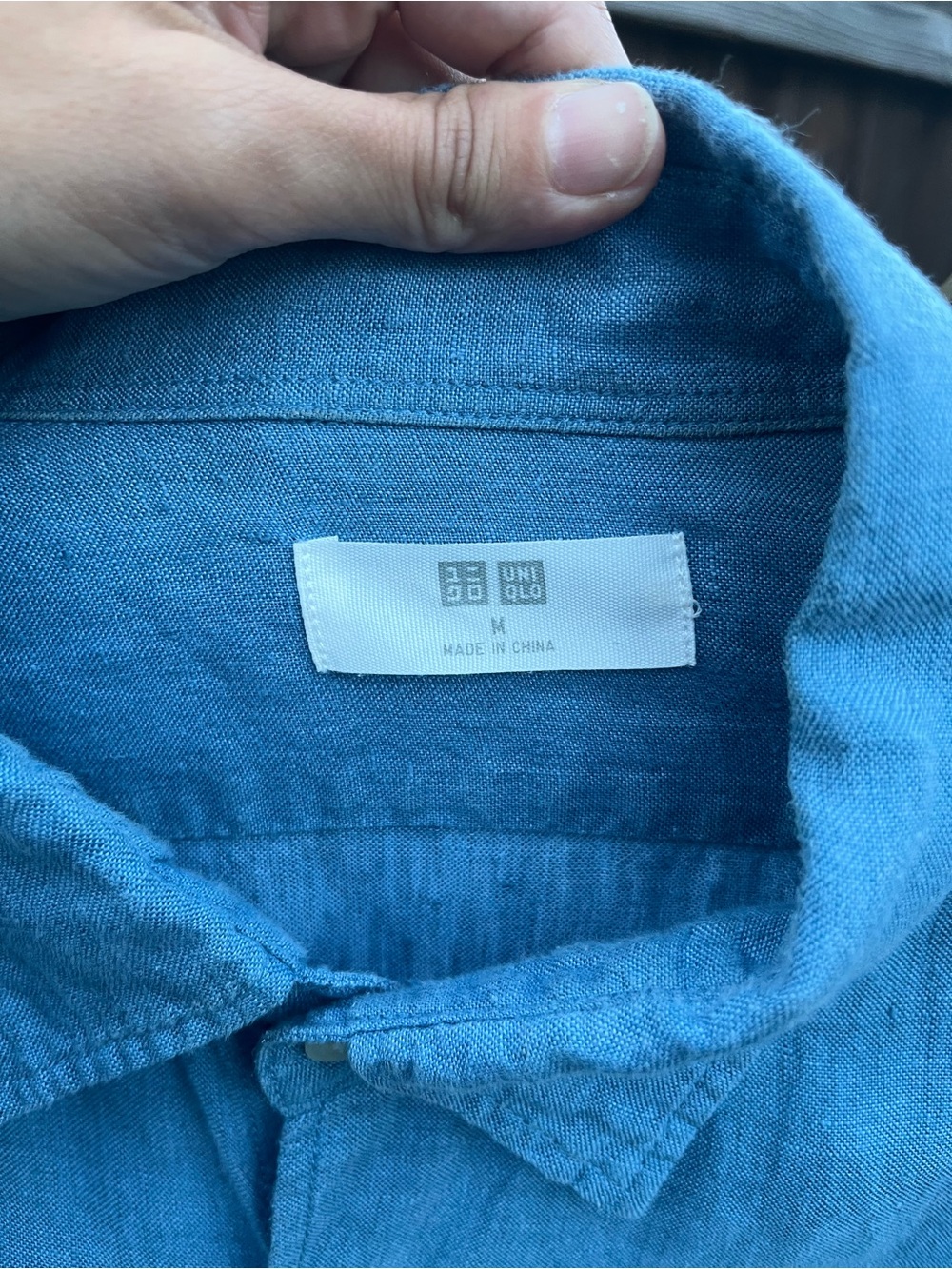 Uniqlo Teal Button-Up Linen Shirt - Picture 2 of 3